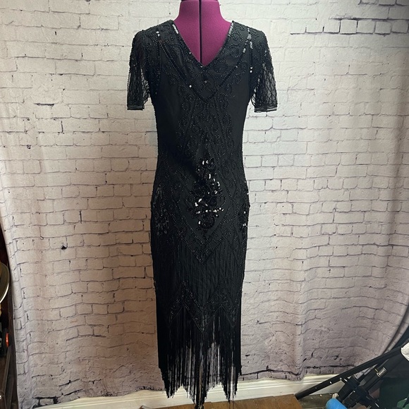 Pretty Guide size small black beaded flapper style dress - Picture 4 of 8